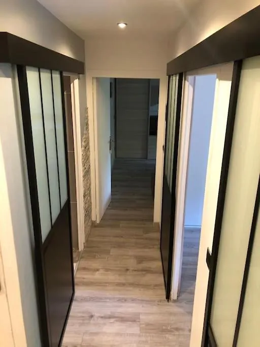 Appartement Proche Centre Ville Avec Parking Gratuit Annecy Apartment