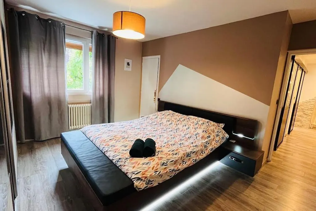 Appartement Proche Centre Ville Avec Parking Gratuit Annecy